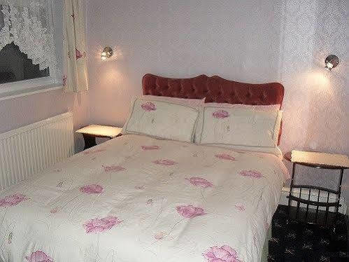 Balmoral Guest House ブラックプール エクステリア 写真